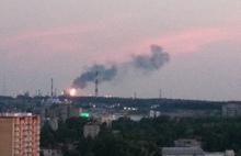 Вечером над НПЗ в Ярославле повис огненный столб: видео