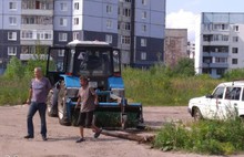 В Ярославле в Брагино снесли автомобильную стоянку