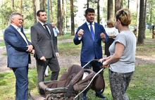 Владимир Слепцов пообещал установить в ярославском парке кормушки для белок и «привезти десяток сородичей»