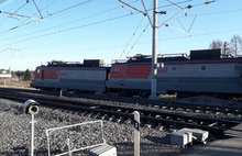 В Ярославской области сошел с рельсов поезд: фото с места событий