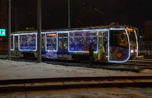 В Ярославле на маршрут уже вышел «новогодний трамвай»