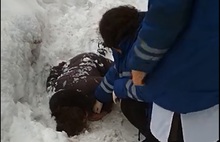 «У меня есть вопросы к следствию»: сын пострадавшей от снежной глыбы в Ярославле рассказал подробности трагедии