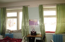 Тутаевская ЦРБ: в гинекологии пациентки утепляют окна матрасами