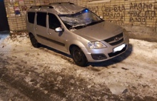 День жестянщика на ярославских дорогах: собрали фото и видео аварий, снежных ЧП и даже потопов