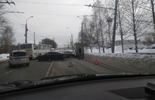 День жестянщика на ярославских дорогах: собрали фото и видео аварий, снежных ЧП и даже потопов