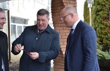 В Ярославле заместителю министра вручили паспорт