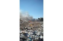 В Переславле горит мусорный полигон