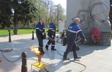 Специалисты «Газпром газораспределение Ярославль» проводят техобслуживание мемориалов «Вечный огонь»