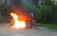 В Ярославле за ночь сожгли восемь контейнеров «Хартии»