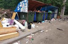 В Ярославле целый район утопает в мусоре