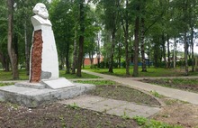 В Ярославской области разрушается один из первых в России памятников Карлу Марксу