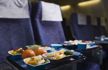 Еда на высоте: как не остаться голодным в самолете?