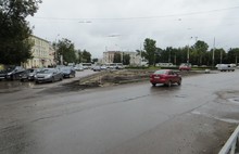 «Готовьтесь к пробкам от областной больницы»: на Октябрьской площади в Ярославле ликвидировали «островки безопасности» 