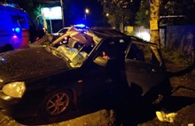 В Ярославле пьяный водитель врезался в дерево