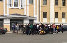 Один на встречке, второй лихачит: в Ярославле опубликовано жесткое видео столкновения мотоцикла и легковушки