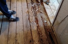 «Нам страшно»: в Ярославской области детей-сирот поселили в новый дом, который вот-вот рухнет