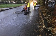 В Ярославле ямочный ремонт начался с укладки в лужи: фото и видео 