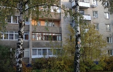 Лишили деревьев: жители ярославского двора жалуются на благоустройство с «коррупционной составляющей»