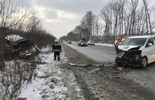 В Ярославской области начался вечер жестянщика: в ДТП есть пострадавшие