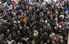 «Ждут Пугачеву или Бузову»: половина Ярославля собралась в торговом центре