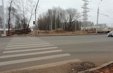 «Мусор, бревна, ветки»: жители Ярославля недовольны открытым участком Тутаевского шоссе