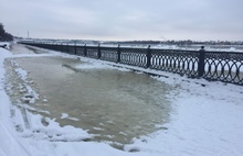 В Ярославле затопило Волжскую Набережную: видео