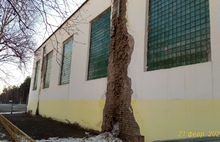 «Капитальные стены рушатся»: в Ярославле разваливается зал, где тренируются дети