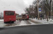 В Ярославле из-за обледеневших дорог «бьются» маршрутки