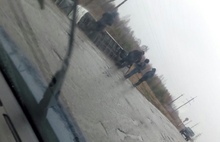 «Объезжал ямы»: под Ярославлем перевернулся автобус