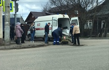 В Ярославле в ДТП попал автомобиль такси: видео