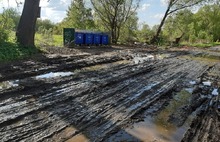 В Переславле почти три месяца не могут убрать грязь с дороги