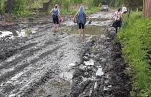 В Переславле почти три месяца не могут убрать грязь с дороги