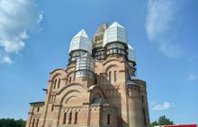 В Ярославле открывают купола Свято-Тихоновского храма