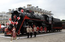 В Рыбинске на день города открыли памятник паровозу