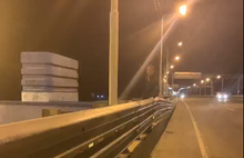Житель Ярославля перелез через перила Юбилейного моста