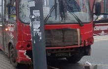 «Водитель лепетал про тормоза»: в Ярославле столкнулись две маршрутки