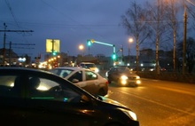 «Пешеходам всегда красный»: в Дзержинском районе Ярославля сломался светофор