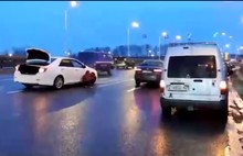 На Юбилейном мосту в Ярославле пострадало сразу 15 машин