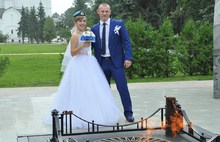 Десантники Ярославля отмечали праздник вместе с невестами, женами и друзьями по оружию. Фоторепортаж