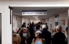 В ярославской поликлинике выстроилась громадная очередь на сдачу анализов