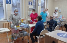 Ярославская центральная городская больница: в поликлинику одновременно пришли около 160 человек