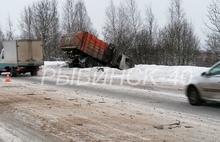 В Рыбинске в ДТП трех легковушек и мусоровоза погибла женщина