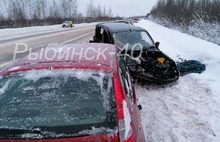 В Рыбинске в ДТП трех легковушек и мусоровоза погибла женщина