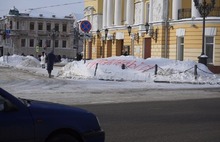 Даже Навальный не помог убрать сугроб в Ярославле 