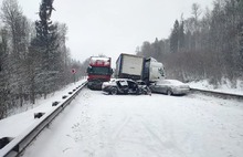 В Ярославской области в ДТП с участием семи автомобилей погиб один человек