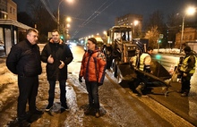 Мэр Ярославля принял участие в ямочном ремонте