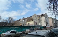 В центре Ярославля снесли особняк-новодел