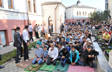 Мусульмане Ярославля отметили праздник Ураза-байрам. Фоторепортаж