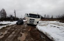 «У меня нет воды и еды»: под Ярославлем дальнобойщик пять дней сидит в застрявшей фуре