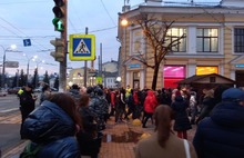 Колонна протестующих покидает место митинга в Ярославле